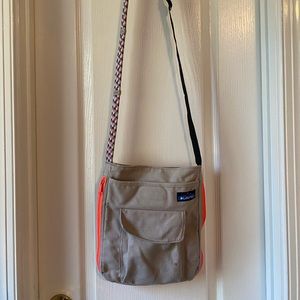 Kavu Cross Body Bag!